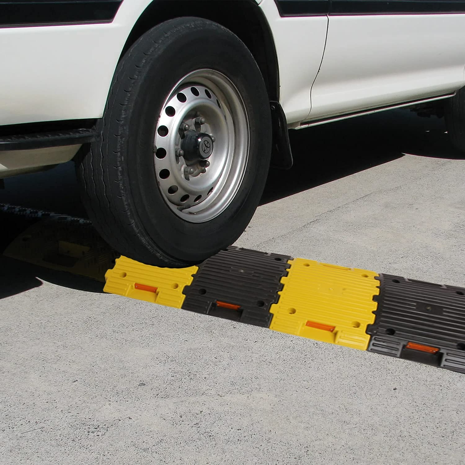 ToolsPro Plastic Road Speed Breaker